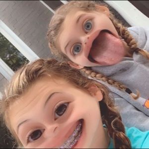 Meet your Posher, Avery